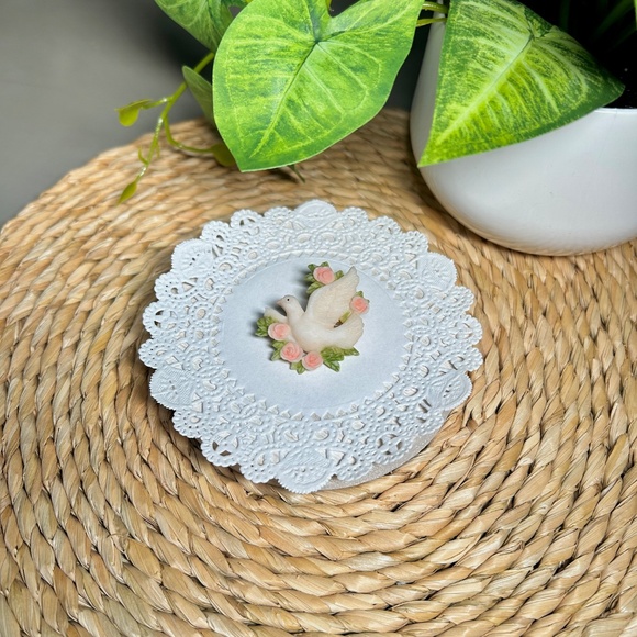 Vintage Seraphim Classics Dove and Roses Resin Fashion Brooch by Roman Inc. - Picture 3 of 9